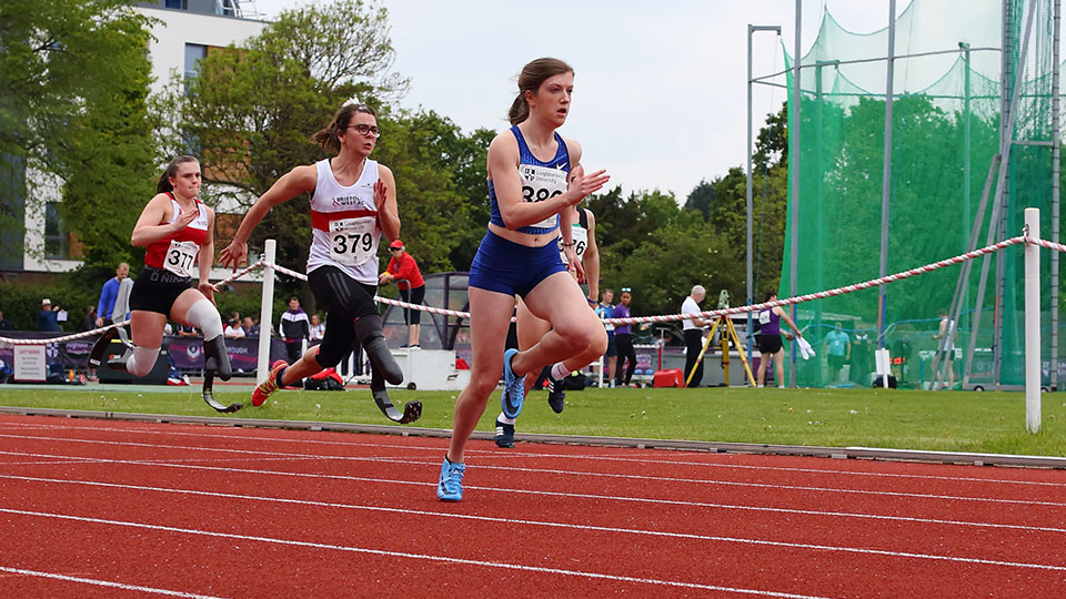 Sophie Hahn (380) competes in the Women's Para-Elite 100m event at the Loughborough International Athletics Meet held at the Paula Radcliffe Athletics Stadium (Photo by David Crawford / www.stillsport.com)