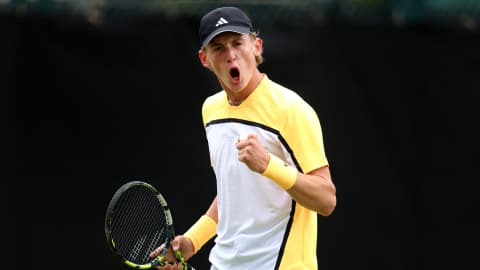 henry searle playing tennis